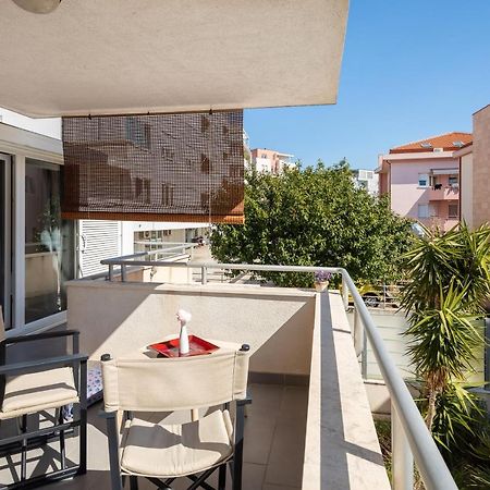 Modern Apt With Terrace 4 Min Walk To The Beach Split Exterior photo